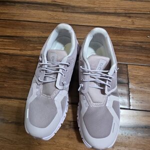 On Running Light Gray Sneakers
